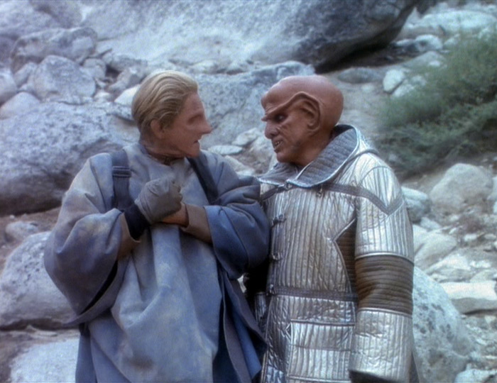 Odo and Quark talk in the cold