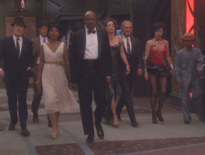 The DS9 crew head to the holosuite for the heist