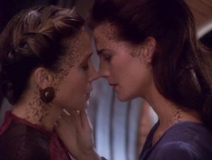 Dax and Lenara in a tender moment