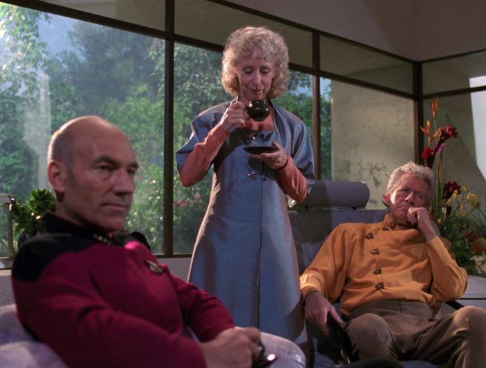 Picard has tea with Rishon and Kevin