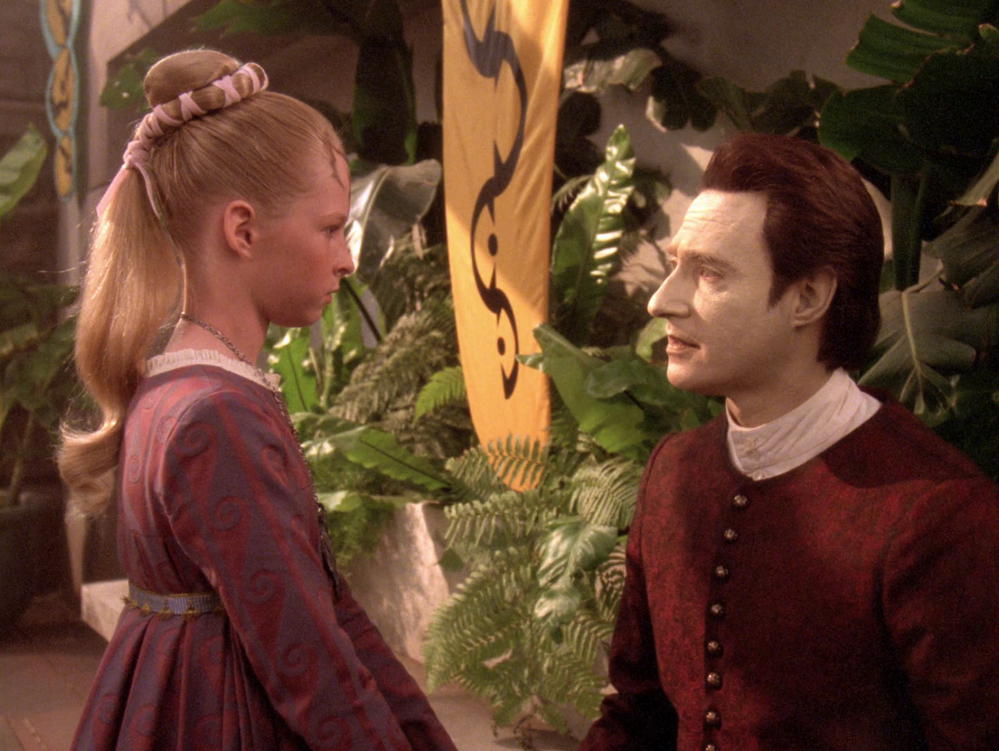 Gia and Data talking